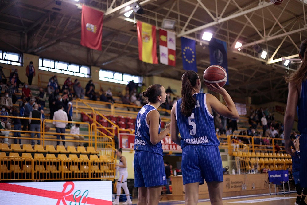 Un CB Avenida en construcción sin sus WNBA estrena su casillero de triunfos ligueros (66-48) ante Tenerife