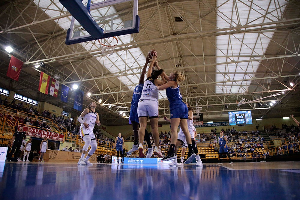 Un CB Avenida en construcción sin sus WNBA estrena su casillero de triunfos ligueros (66-48) ante Tenerife