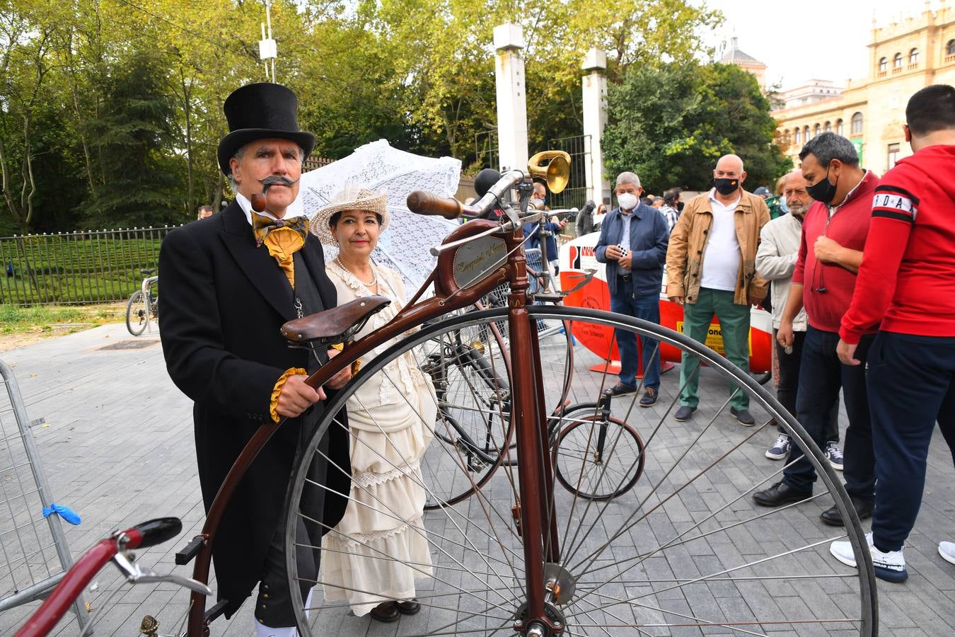 Fotos: Ambiente y entrega de premios en el Valladolid Motor Vintage (10)