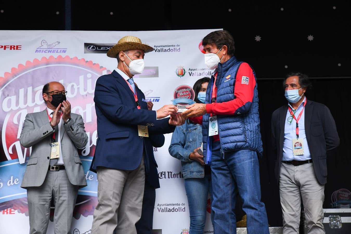 Fotos: Ambiente y entrega de premios en el Valladolid Motor Vintage (10)