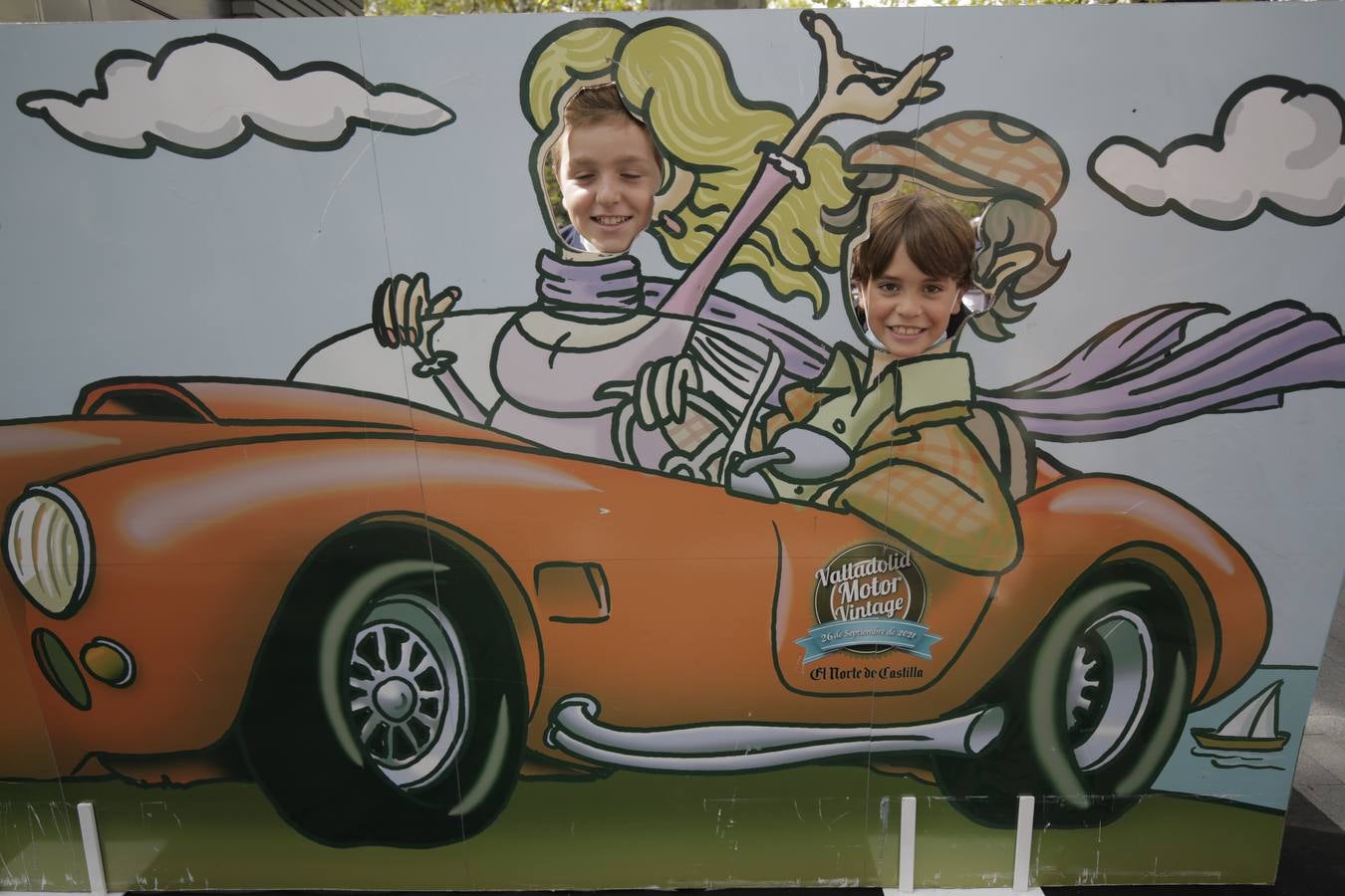 Fotos: Búscate en el Photocall del Valladolid Motor Vintage (8)