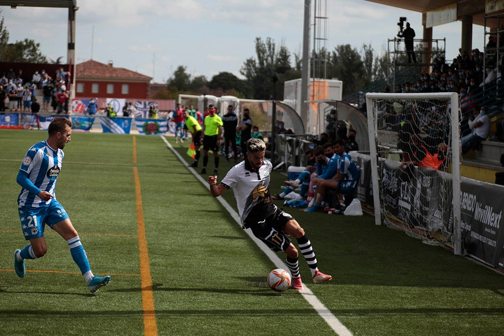 Victoria y liderato para Unionistas ante el Deportivo de La Coruña (2-1)