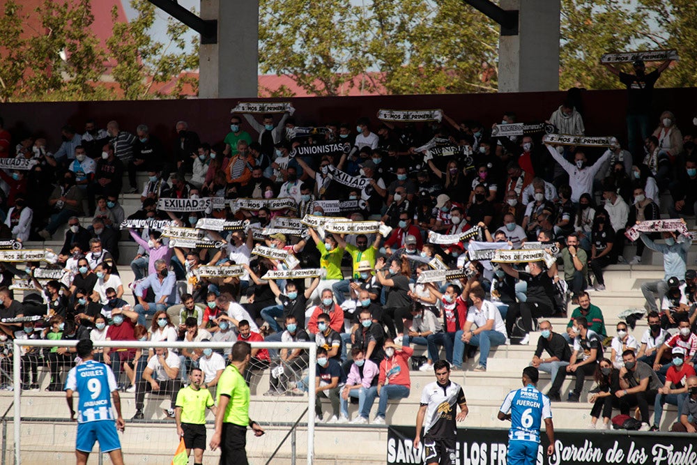 Una Reina Sofía hasta la bandera lleva a Unionistas hasta el liderato