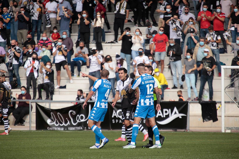 Victoria y liderato para Unionistas ante el Deportivo de La Coruña (2-1)