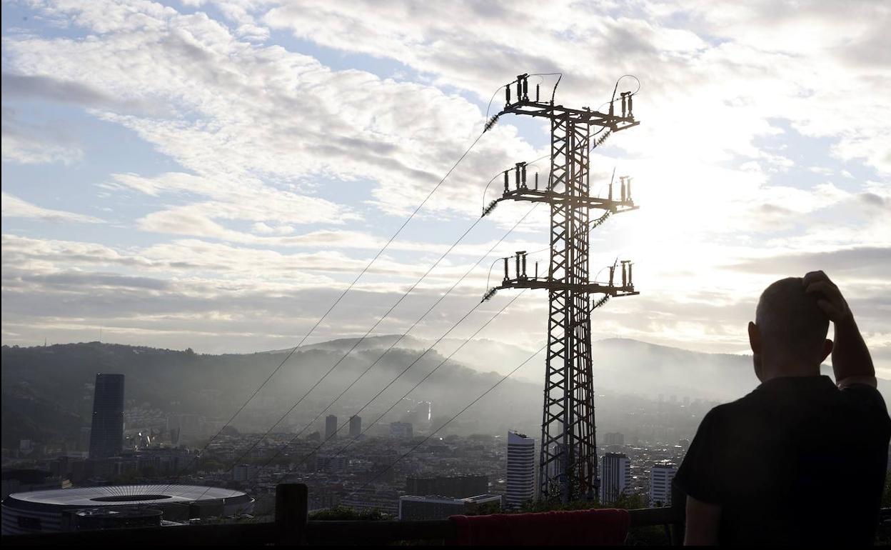 El precio de la luz alcanza un nuevo récord con 189,9 euros por megavatio hora