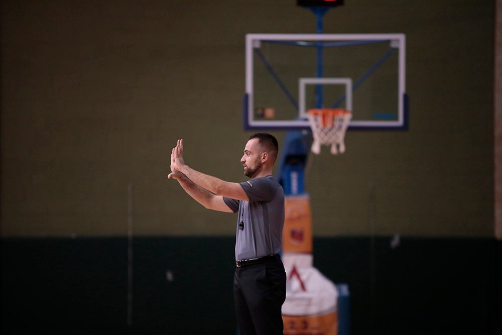 El Aquimisa Carbajosa Empresarial remonta al final al Zentro Madrid (82-74)