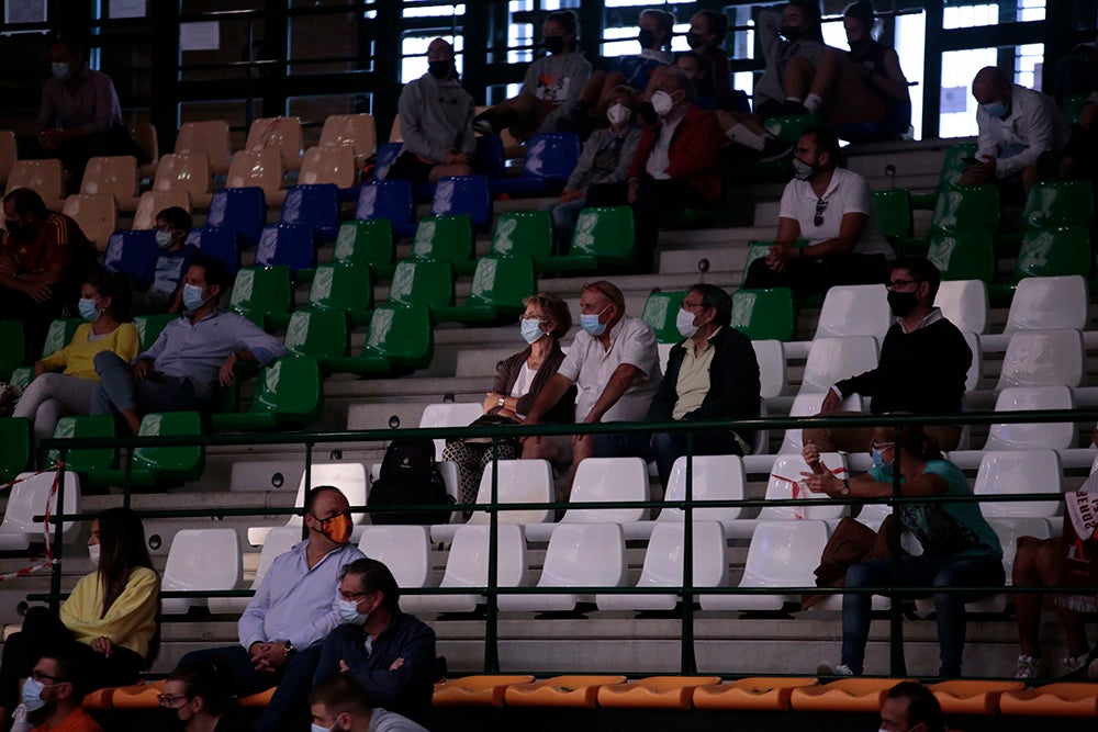 El Aquimisa Carbajosa Empresarial remonta al final al Zentro Madrid (82-74)