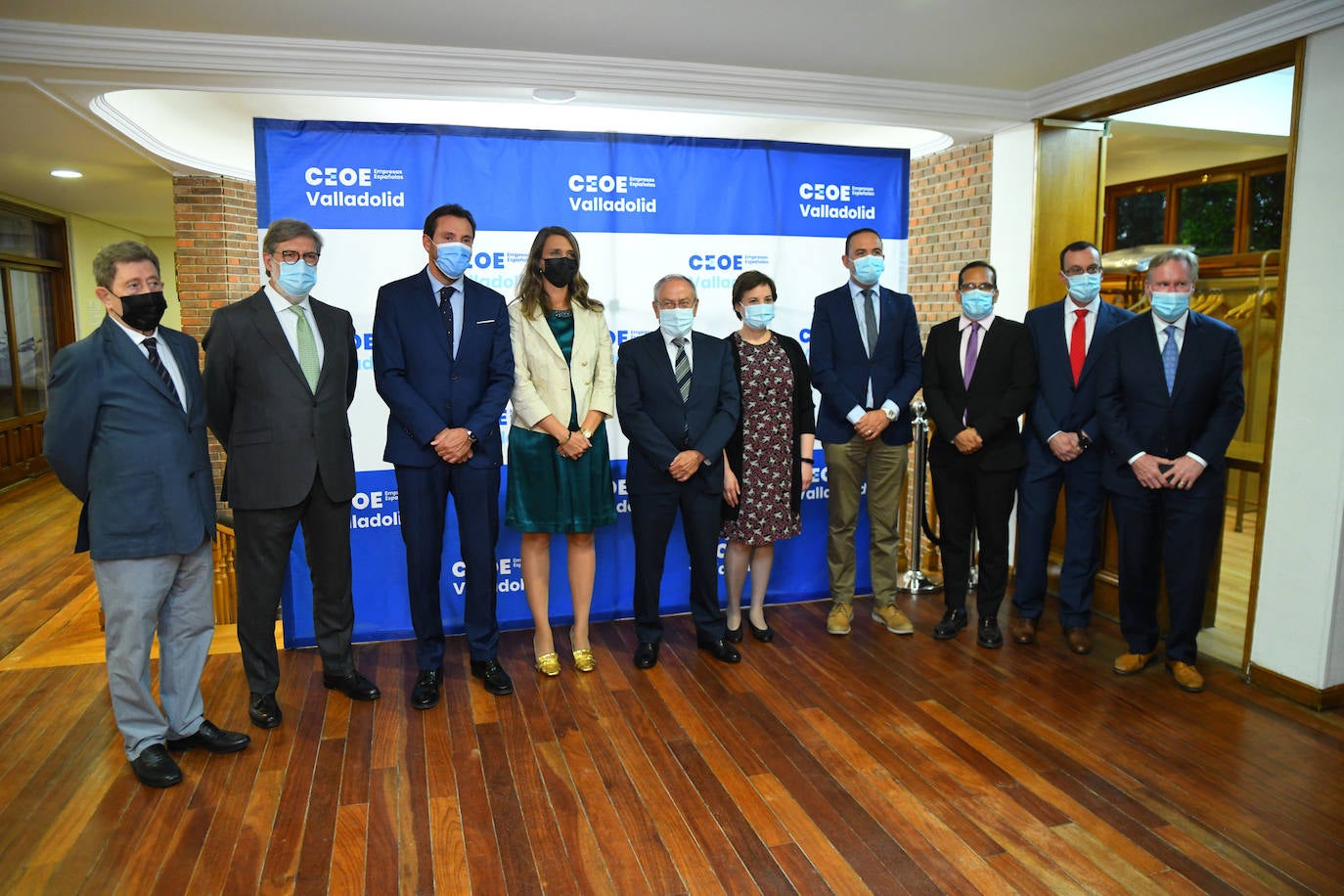 Fotos: Premios de CEOE Valladolid para la librería OLETVM y la farmacéutica Curia