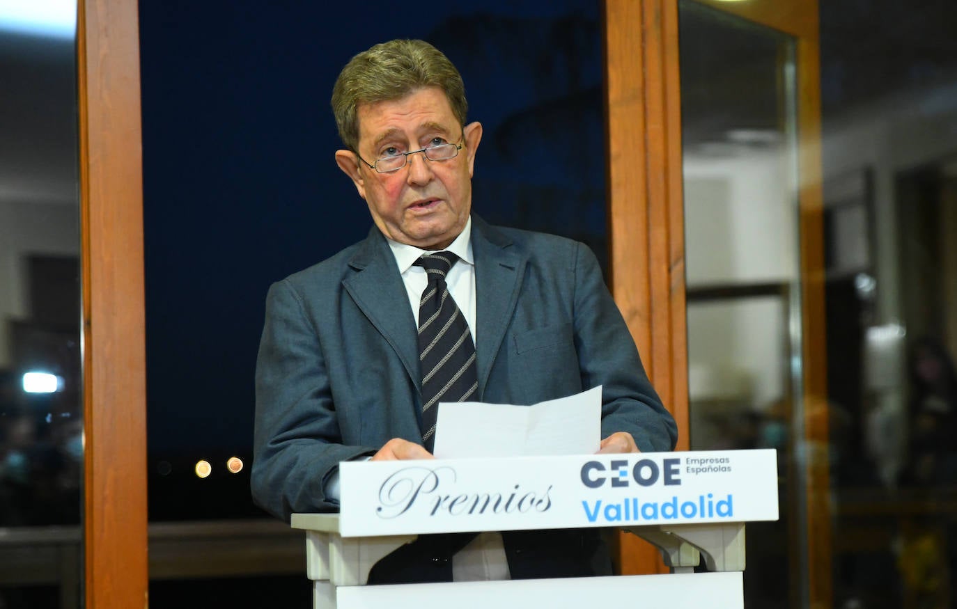 Fotos: Premios de CEOE Valladolid para la librería OLETVM y la farmacéutica Curia