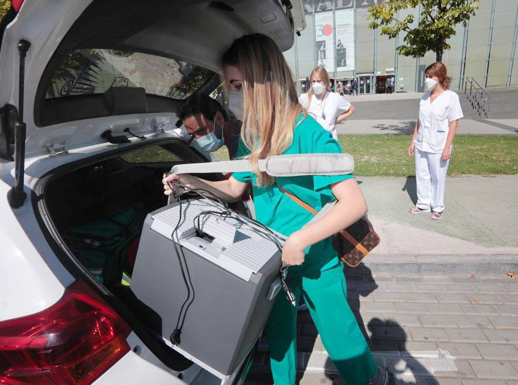 Fotos: El Centro Cultural Miguel Delibes de Valladolid cierra sus puertas como &#039;vacunódromo&#039;