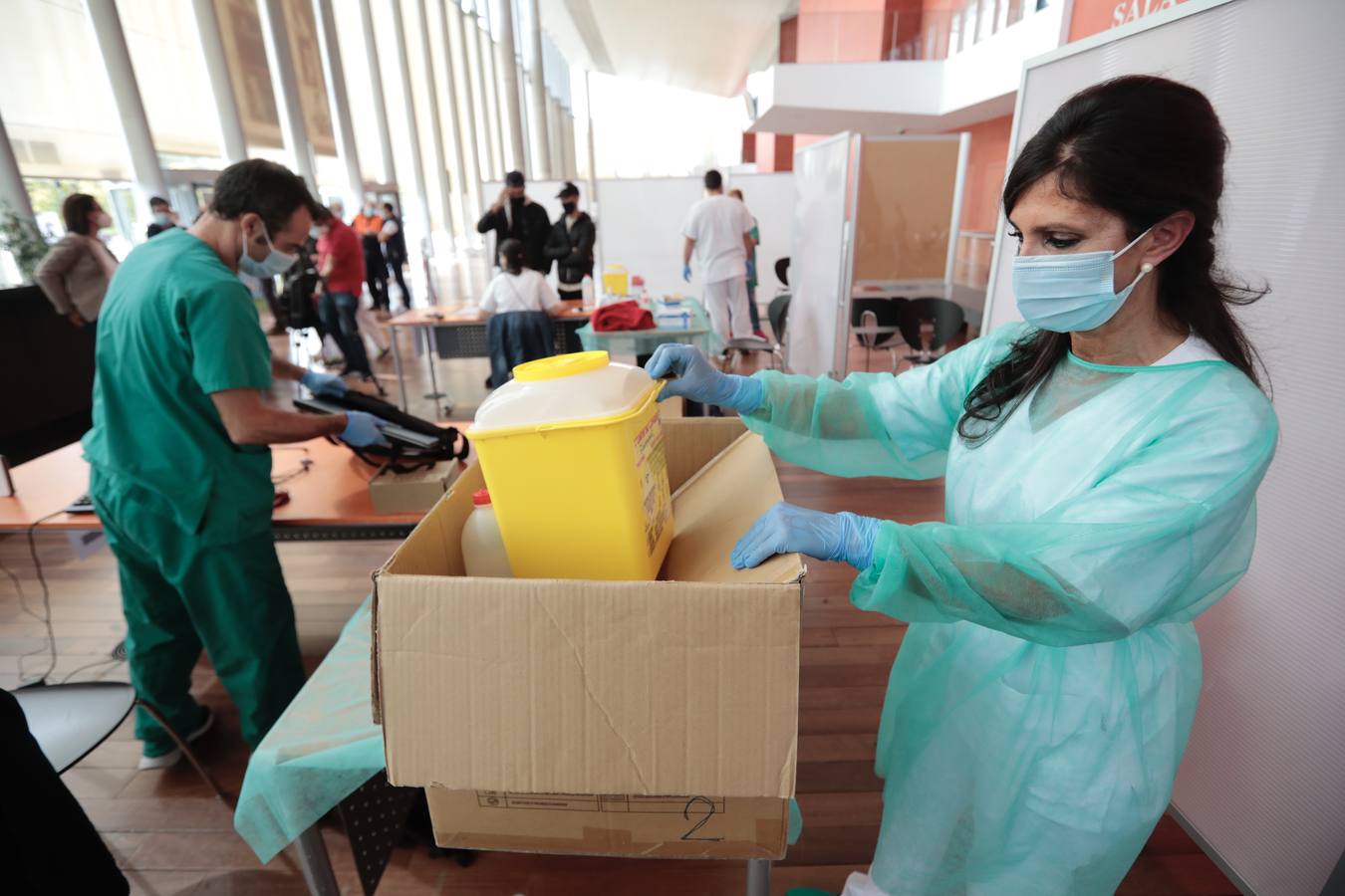 Fotos: El Centro Cultural Miguel Delibes de Valladolid cierra sus puertas como &#039;vacunódromo&#039;