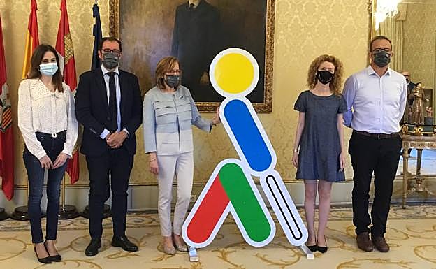 Ana Suárez recibe a los máximos responsables de la ONCE a nivel regional. 