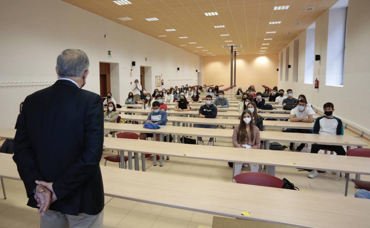 Medicina, los nuevos grados, Derecho y Arquitectura tiran de la matriculación en la UVA