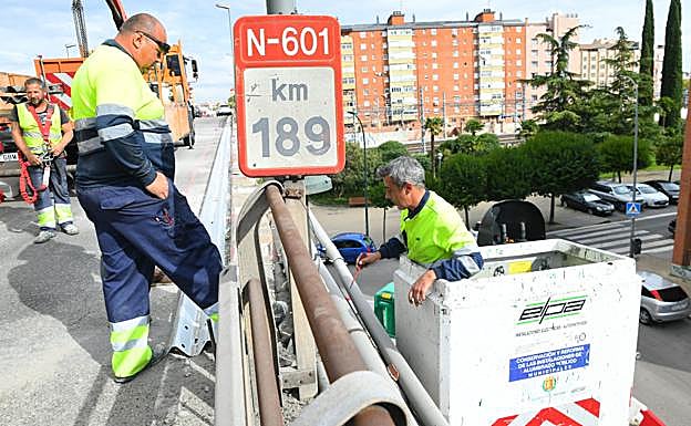 Trabajos de reparación en el viaducto.