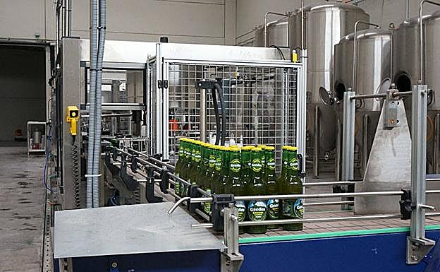 Planta de embotellado de Cerveza Gredos. 