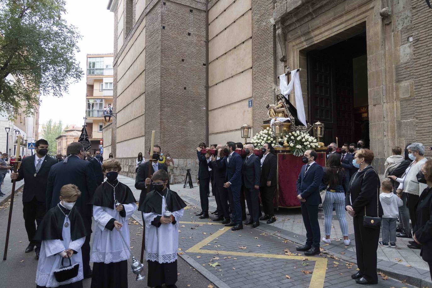 Fotos: Procesión en honor a María Santísima de la Pasión en Valladolid