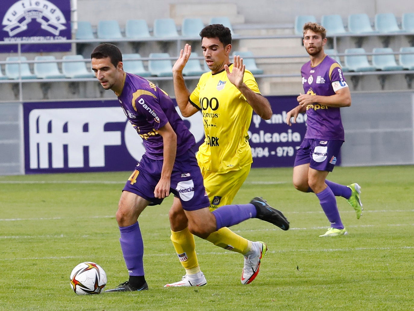 Palencia Cristo Atlético 3 - 0 C.D.A Navalcarnero