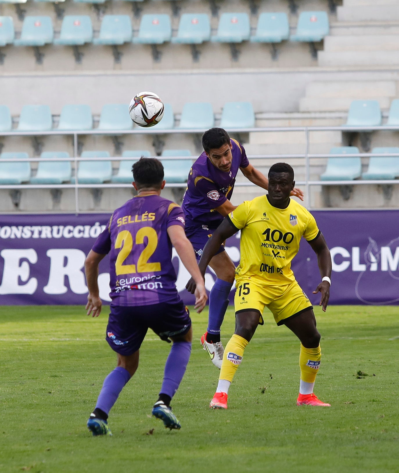 Palencia Cristo Atlético 3 - 0 C.D.A Navalcarnero