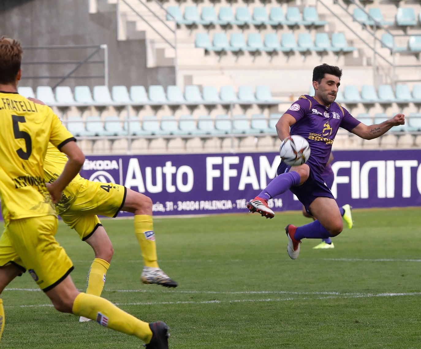 Palencia Cristo Atlético 3 - 0 C.D.A Navalcarnero