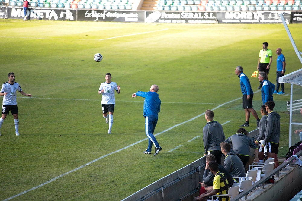 Un Salamanca UDS impotente pierde lo poco que tenía en su juego y cede en casa ante el Marino de Luanco (0-2)