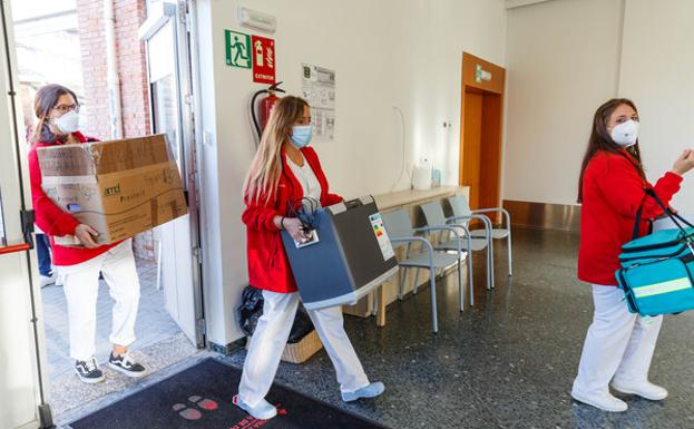 Casatilla y León no solicita vacunas esta semana por la existencia de «estocaje suficiente»