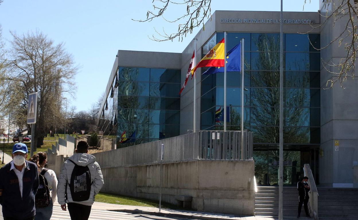 Edificio del INSS en Segovia. 