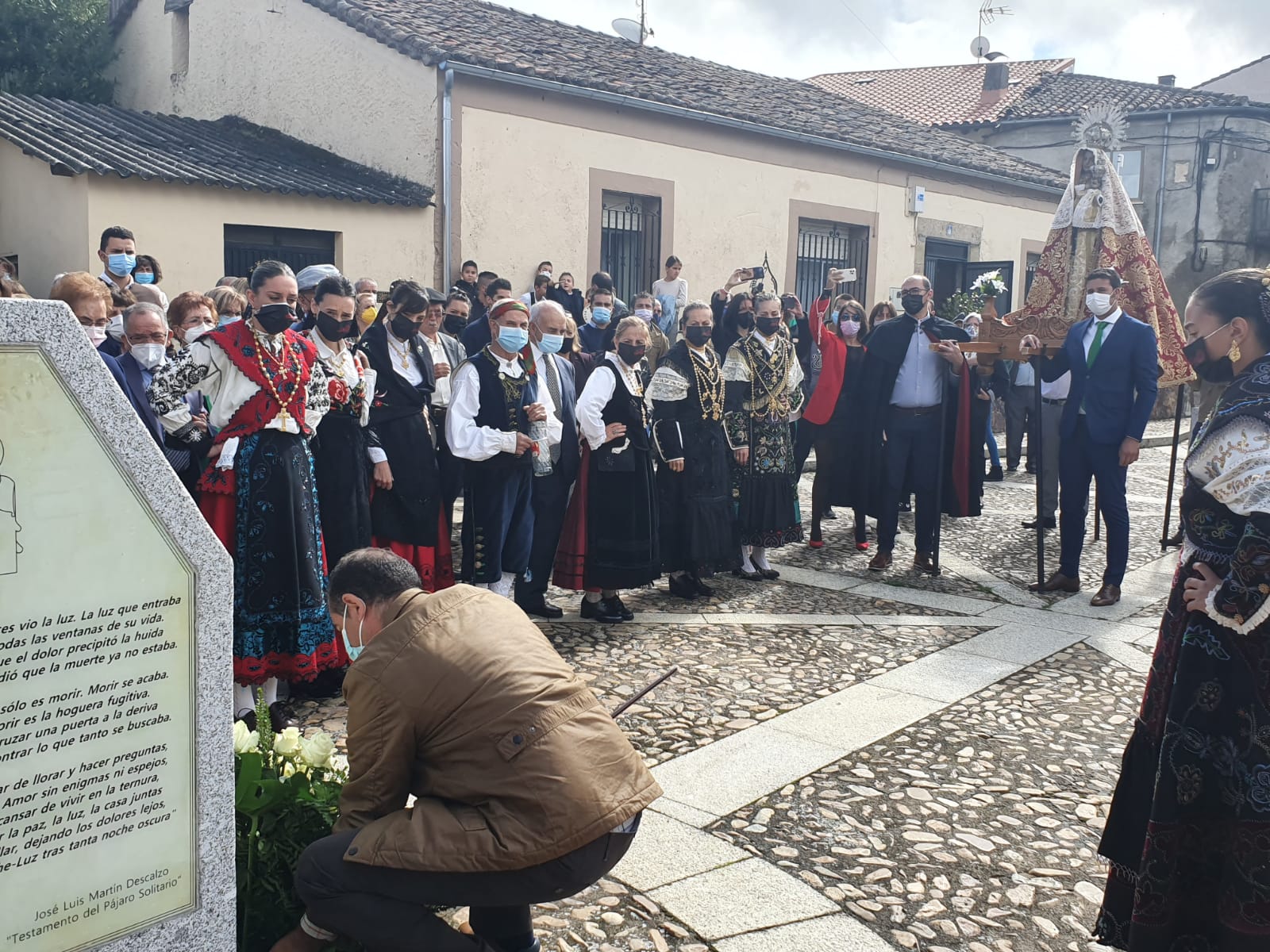 Fotos: El Maillo recuerda a Alfredo Ramajo en el día grande de sus fiestas patronales