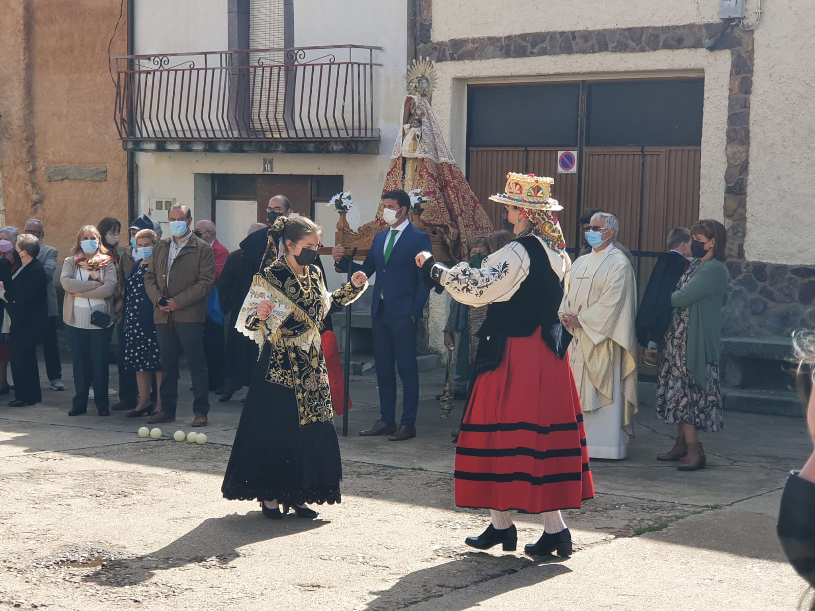 Fotos: El Maillo recuerda a Alfredo Ramajo en el día grande de sus fiestas patronales