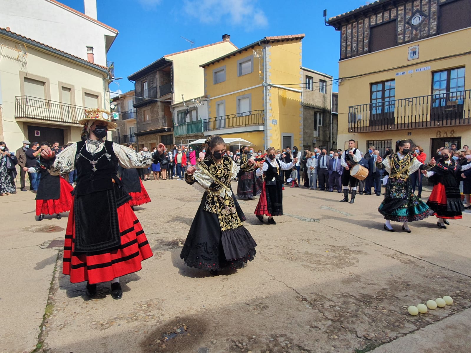 Fotos: El Maillo recuerda a Alfredo Ramajo en el día grande de sus fiestas patronales