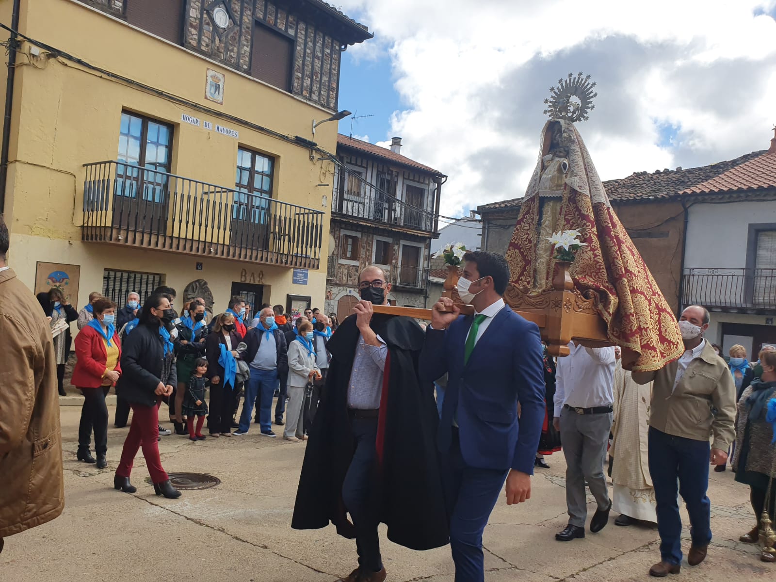 Fotos: El Maillo recuerda a Alfredo Ramajo en el día grande de sus fiestas patronales