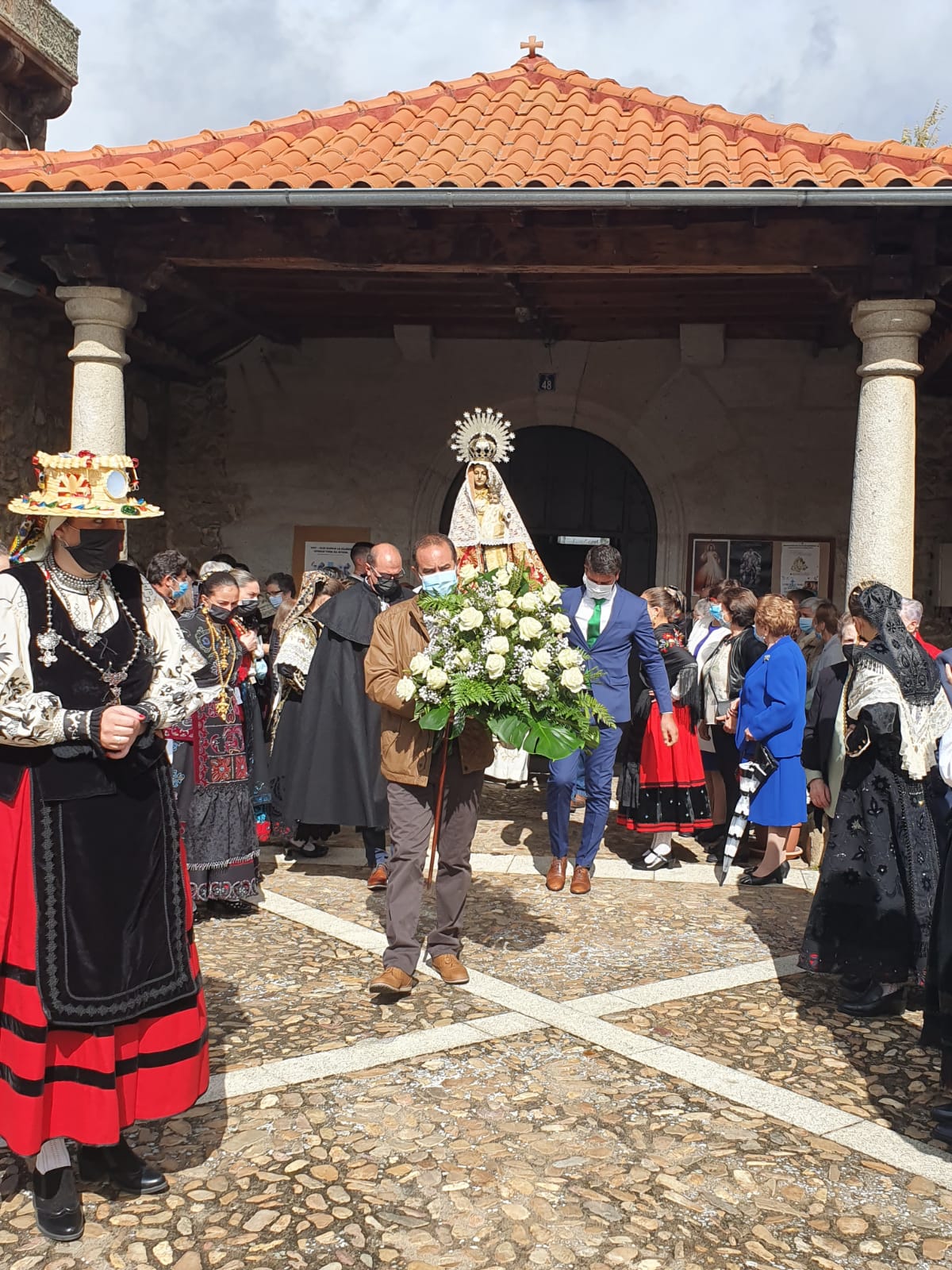 Fotos: El Maillo recuerda a Alfredo Ramajo en el día grande de sus fiestas patronales