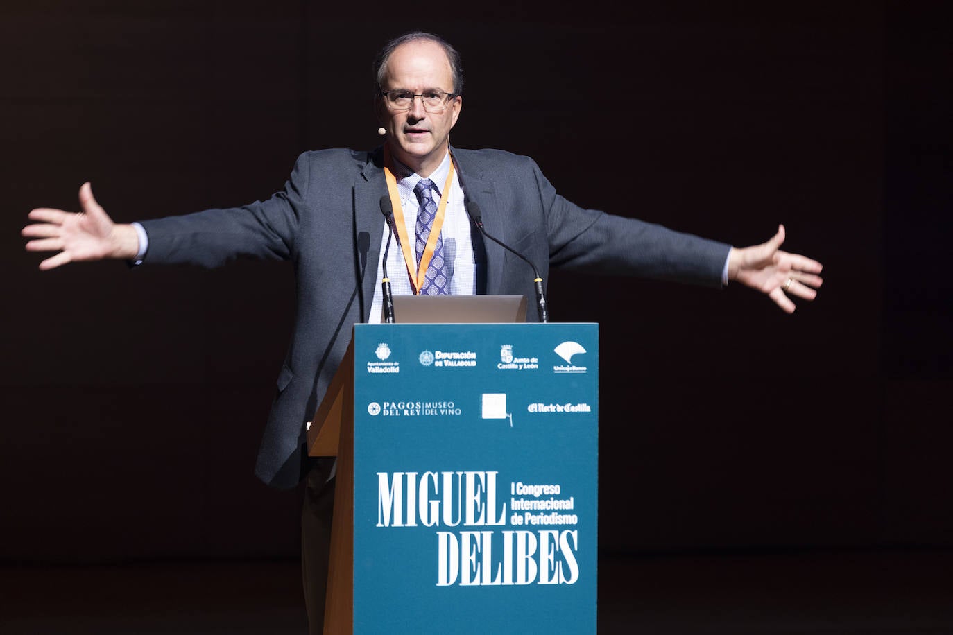 García-Ruiz, durante su ponencia. 