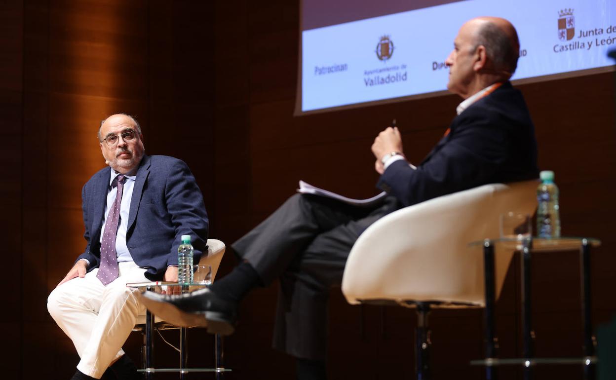 «Dar valor añadido y contexto a los hechos: esa es la salvación de los medios»