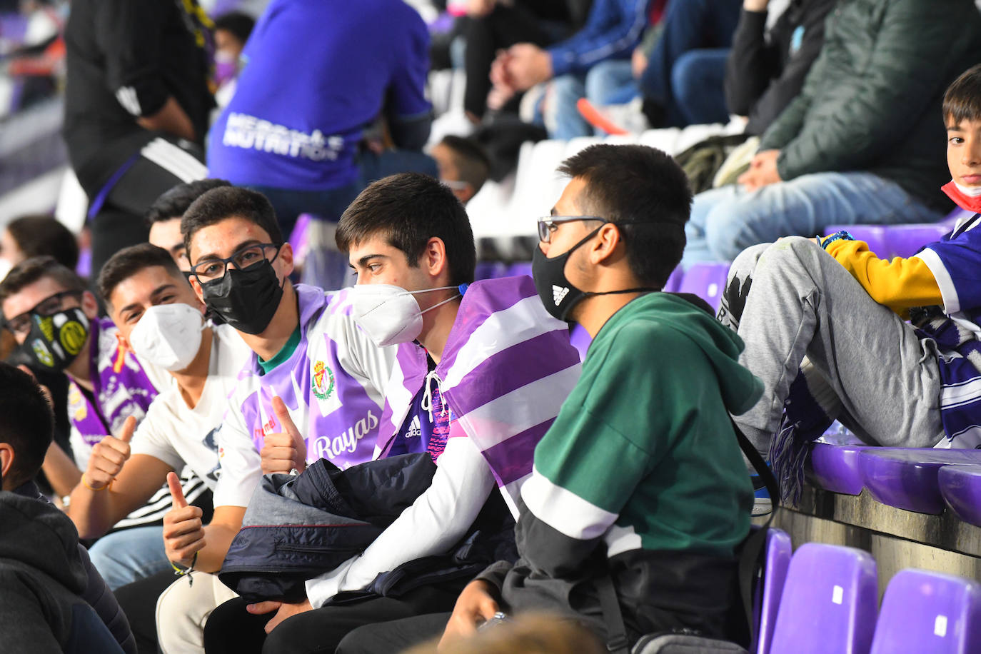 Aficionados vallisoletanos en el Zorrilla durante el encuentro contra el Málaga. 