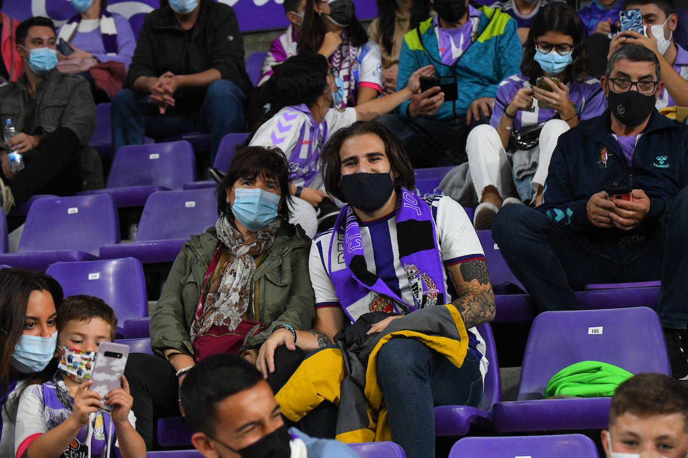 Aficionados vallisoletanos en el Zorrilla durante el encuentro contra el Málaga. 