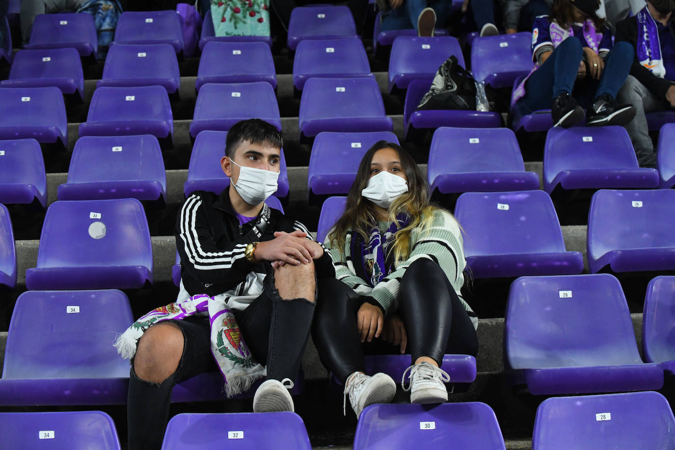 Aficionados vallisoletanos en el Zorrilla durante el encuentro contra el Málaga. 