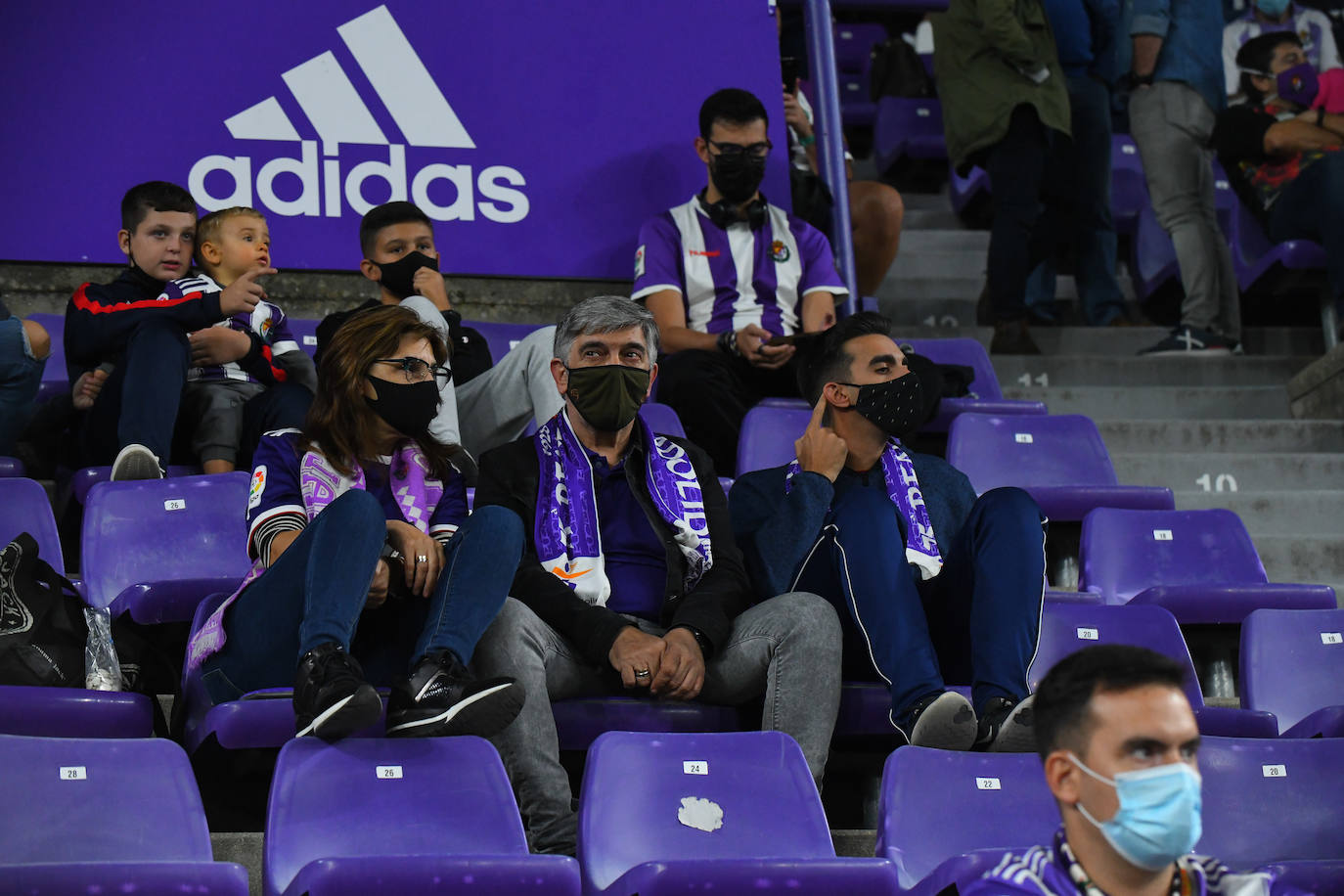 Aficionados vallisoletanos en el Zorrilla durante el encuentro contra el Málaga. 