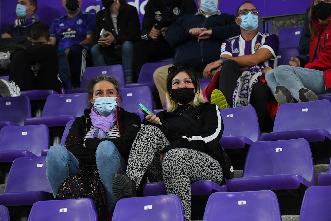 Aficionados vallisoletanos en el Zorrilla durante el encuentro contra el Málaga. 