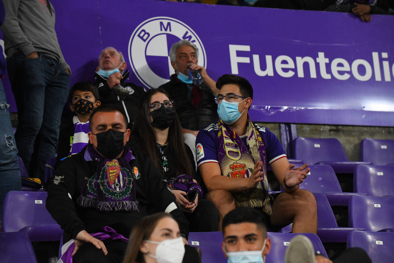 Aficionados vallisoletanos en el Zorrilla durante el encuentro contra el Málaga. 