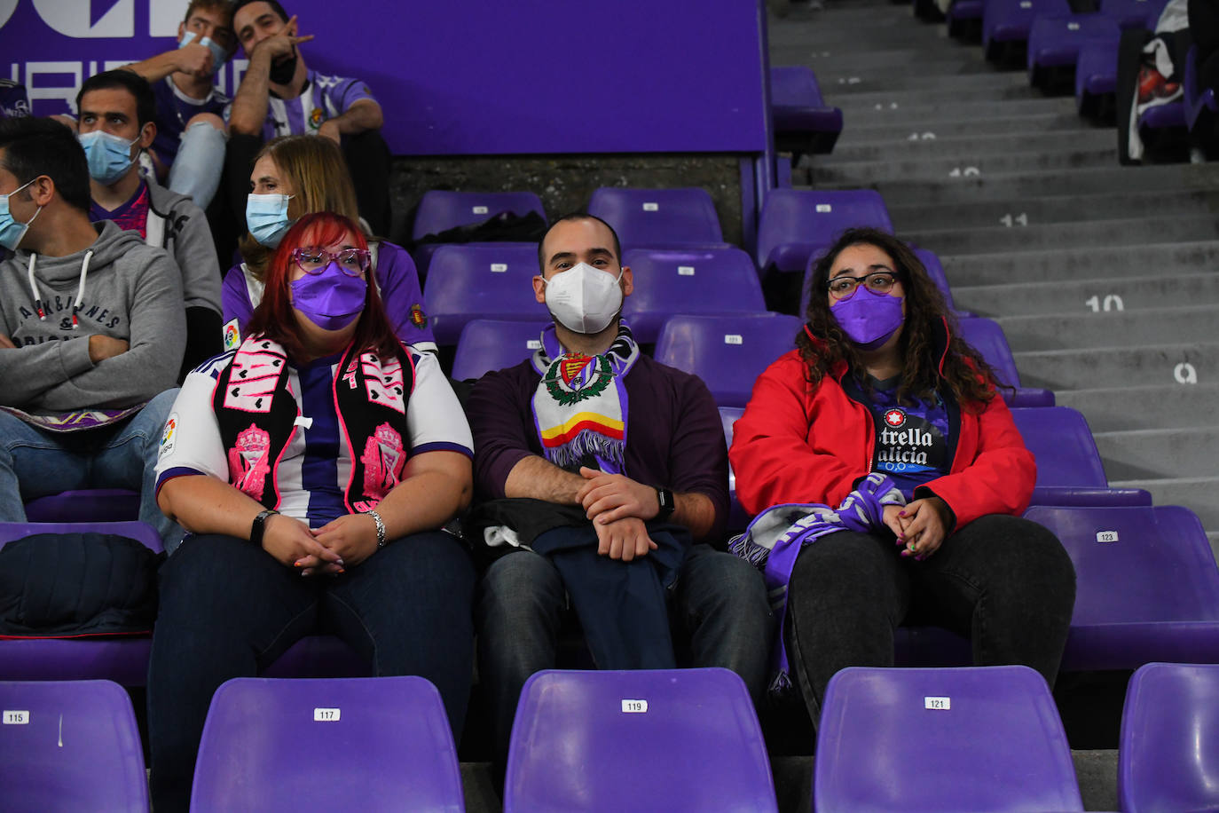 Aficionados vallisoletanos en el Zorrilla durante el encuentro contra el Málaga. 