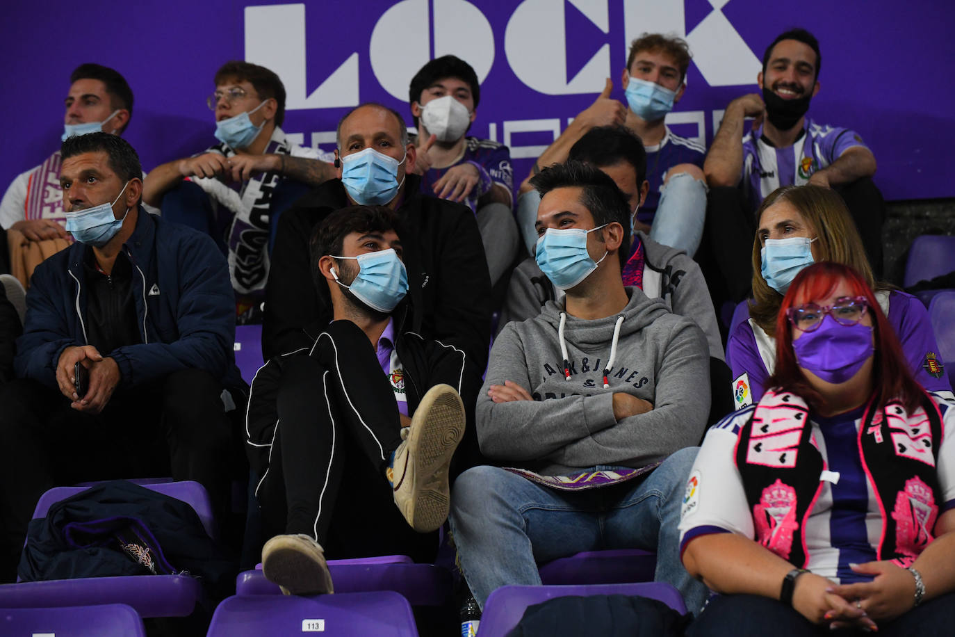 Aficionados vallisoletanos en el Zorrilla durante el encuentro contra el Málaga. 