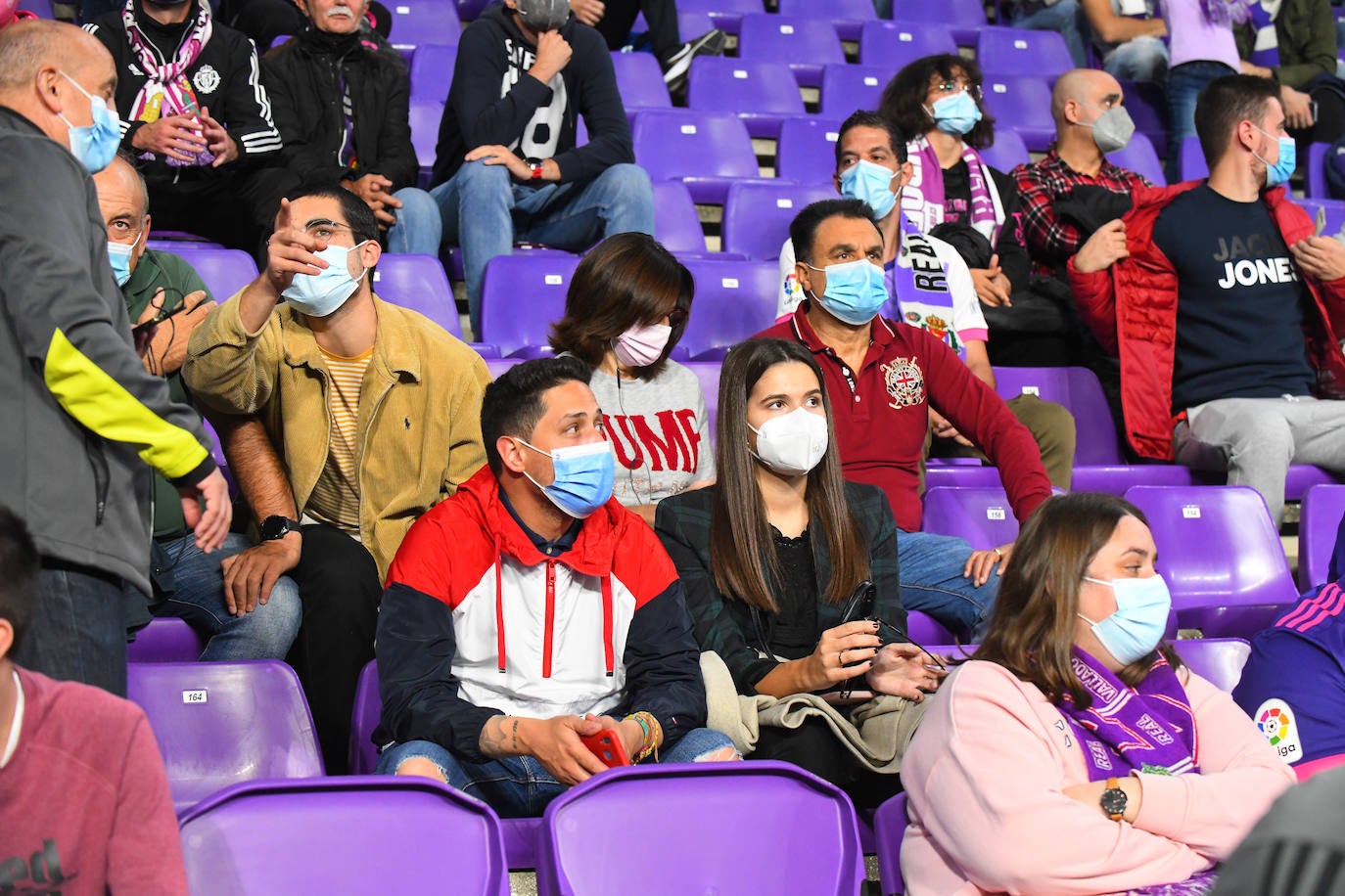 Aficionados vallisoletanos en el Zorrilla durante el encuentro contra el Málaga. 