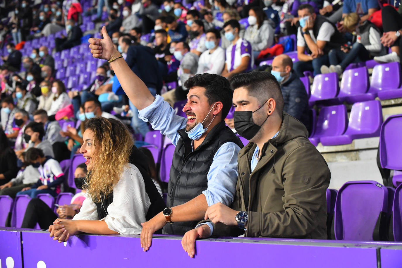 Aficionados vallisoletanos en el Zorrilla durante el encuentro contra el Málaga. 