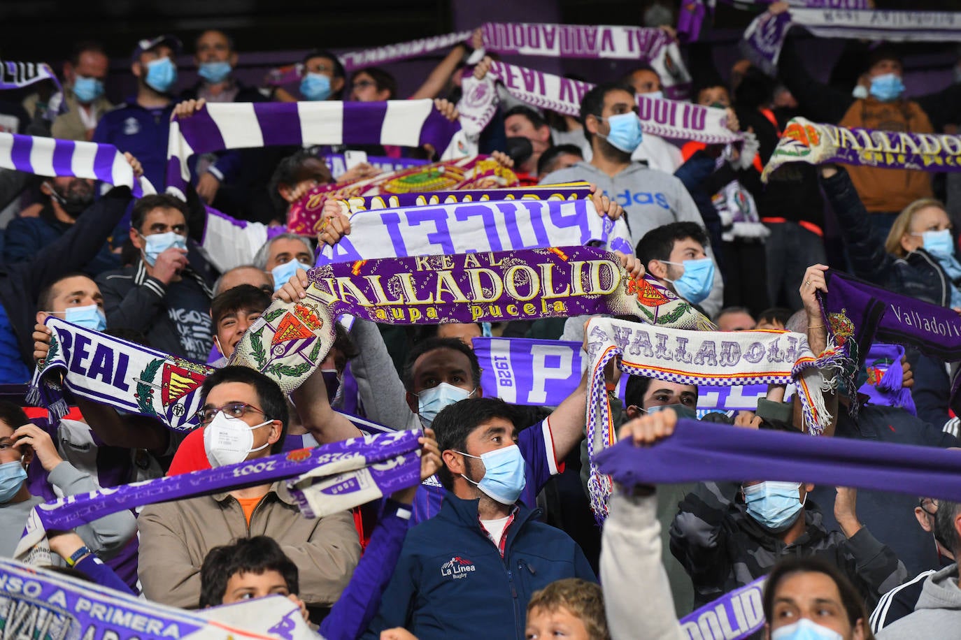 Aficionados vallisoletanos en el Zorrilla durante el encuentro contra el Málaga. 
