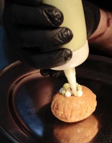 Imagen secundaria 2 - Talento y oficio para crear el mejor pincho