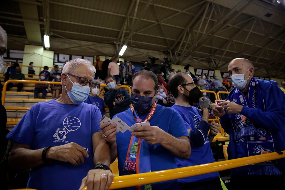 Würzburg empieza a recuperar el ambiente de siempre en las noches de Euroliga para presenciar la sufrida victoria del CB Avenida