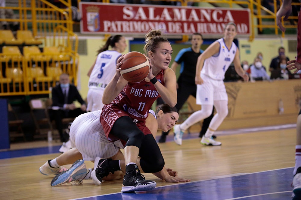 El CB Avenida, sin sus dos estrellas, supera con incertidumbre hasta el final al debutante MBA Moscow en la primera jornada de la fase de grupos