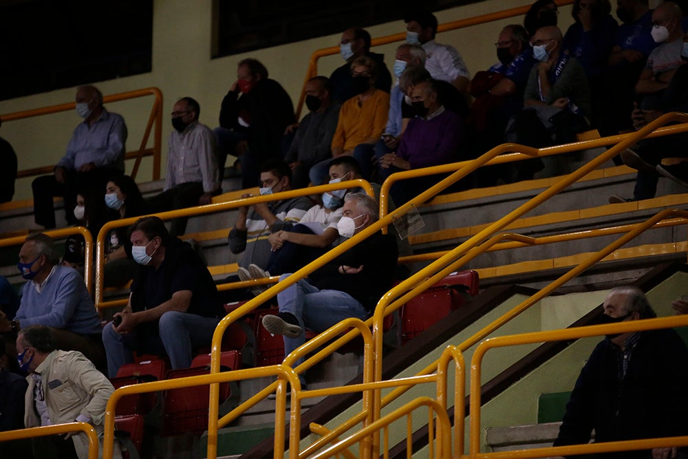 Würzburg empieza a recuperar el ambiente de siempre en las noches de Euroliga para presenciar la sufrida victoria del CB Avenida