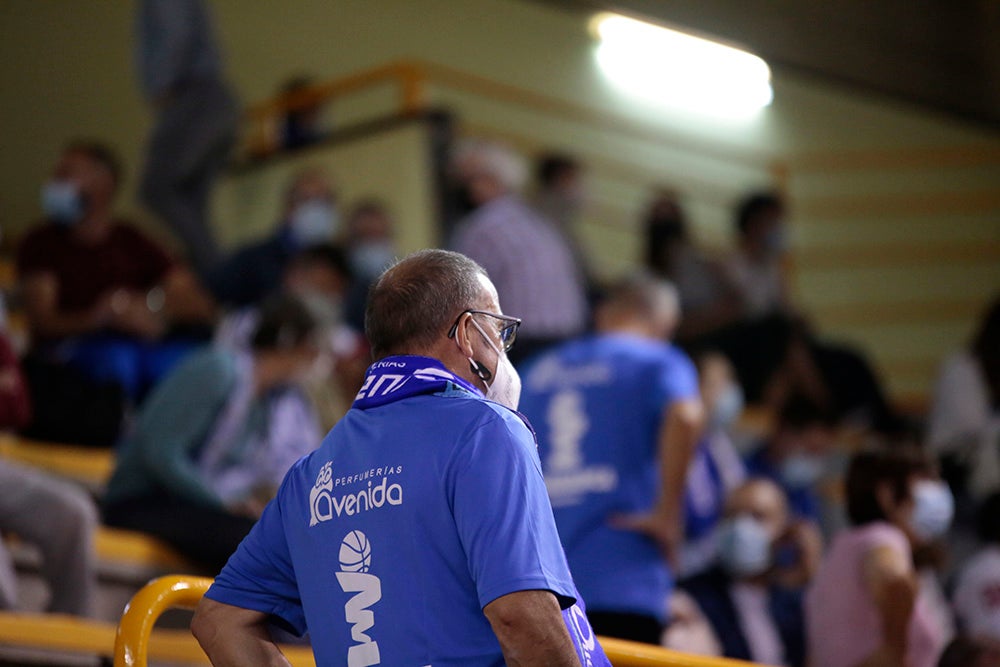 Würzburg empieza a recuperar el ambiente de siempre en las noches de Euroliga para presenciar la sufrida victoria del CB Avenida