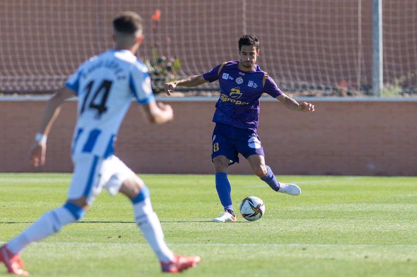 El equipo palentin suma la segunda victoria consecutiva en RFEF.